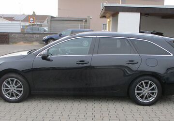 Kia ceed Sportswagon 106.245 km 16.999 &euro; Babenhausen 64832