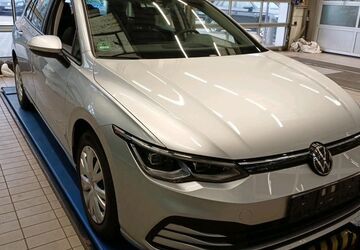 VW Golf 21.558 km 24.380 &euro; Frankfurt 60326