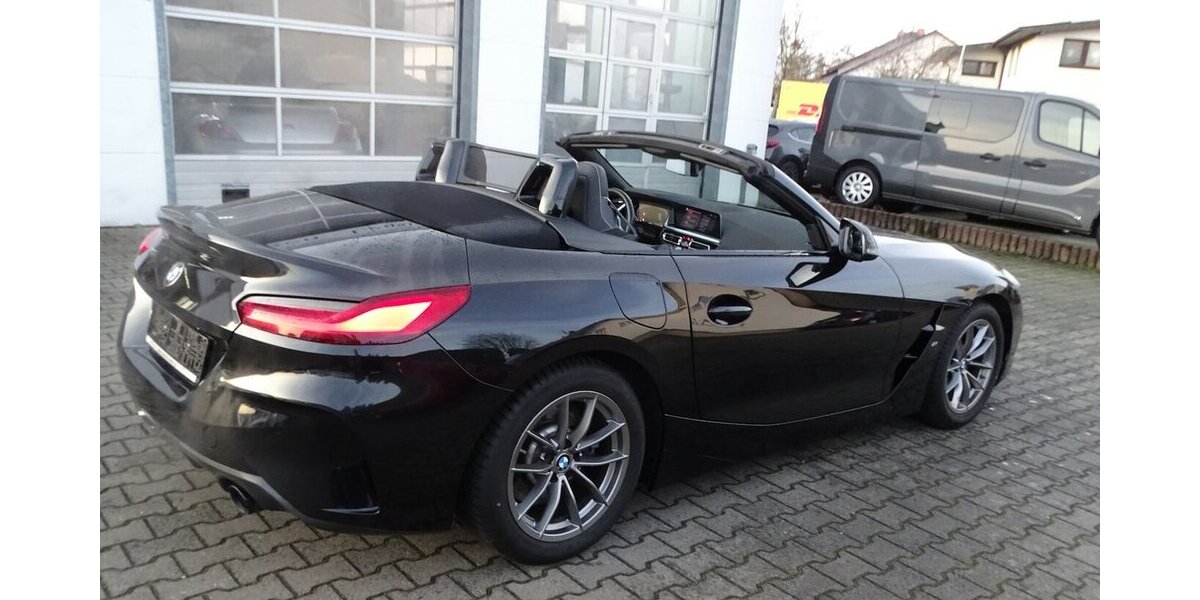 BMW Z4 sDrive 20 i M Sport Leder, LED, Navigation 60.000 km 31.890 &euro; Rodgau 63110