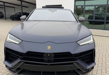 Lamborghini Urus 3.800 km 368.900 &euro; Hanau 63450