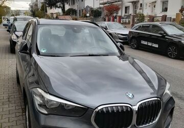 BMW X1 207.370 km 15.400 &euro; Frankfurt am Main 60326