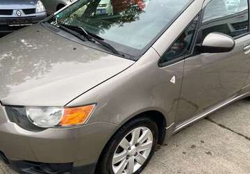 Mitsubishi Colt 35.000 km 8.490 &euro; Dreieich 63303