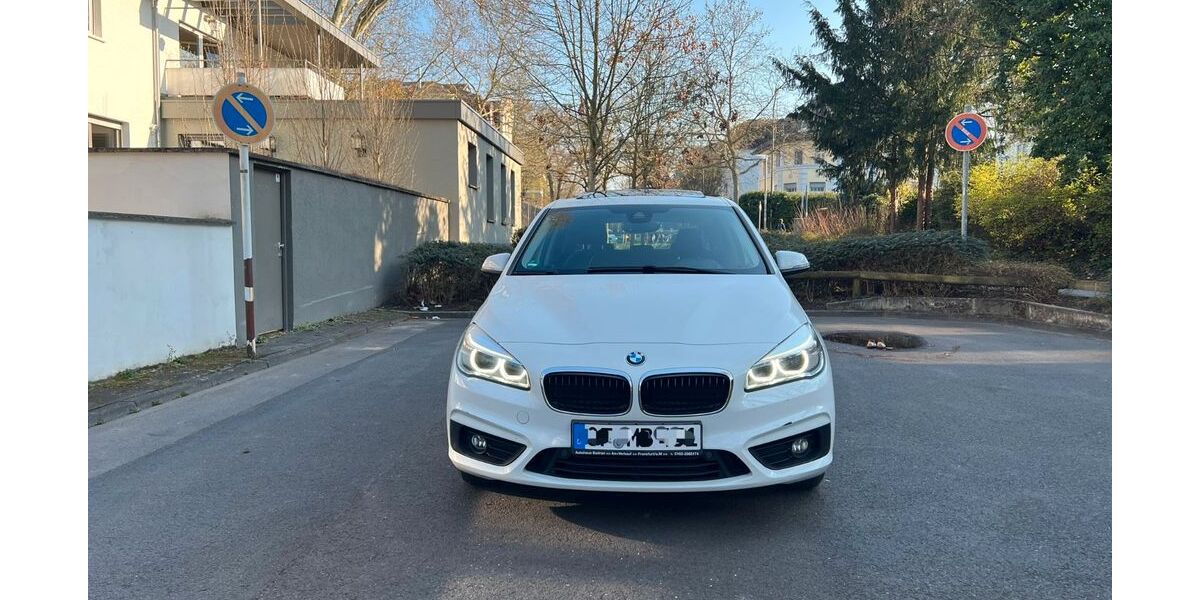 BMW 218 142.000 km 11.800 &euro; Offenbach 63071