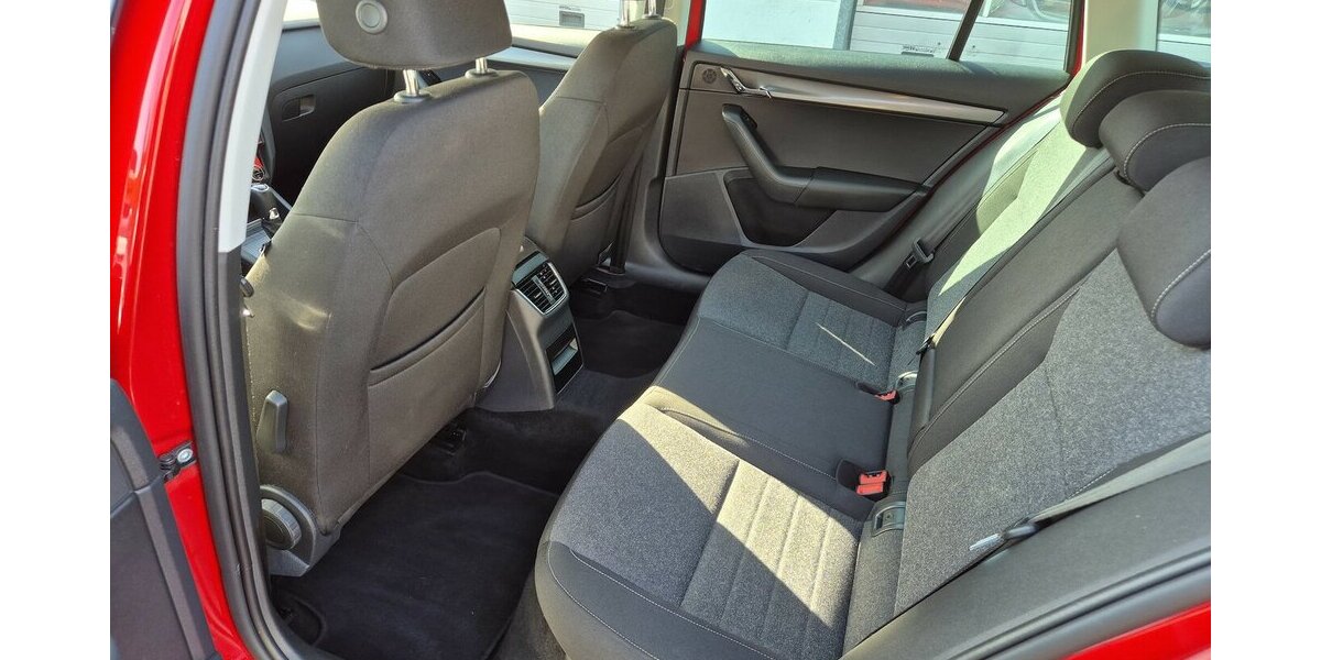 Skoda Octavia 1,5 TSI Soleil DSG, Klimaauto., PDC 96.715 km 15.390 &euro; Rodgau 63110