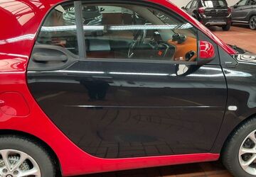 Smart ForTwo 28.491 km 12.000 &euro; Frankfurt am Main 60313