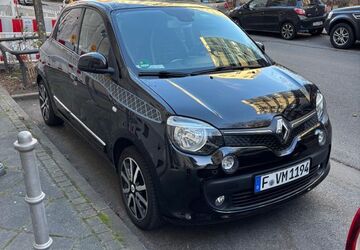 Renault Twingo 61.800 km 7.990 &euro; Frankfurt 60385