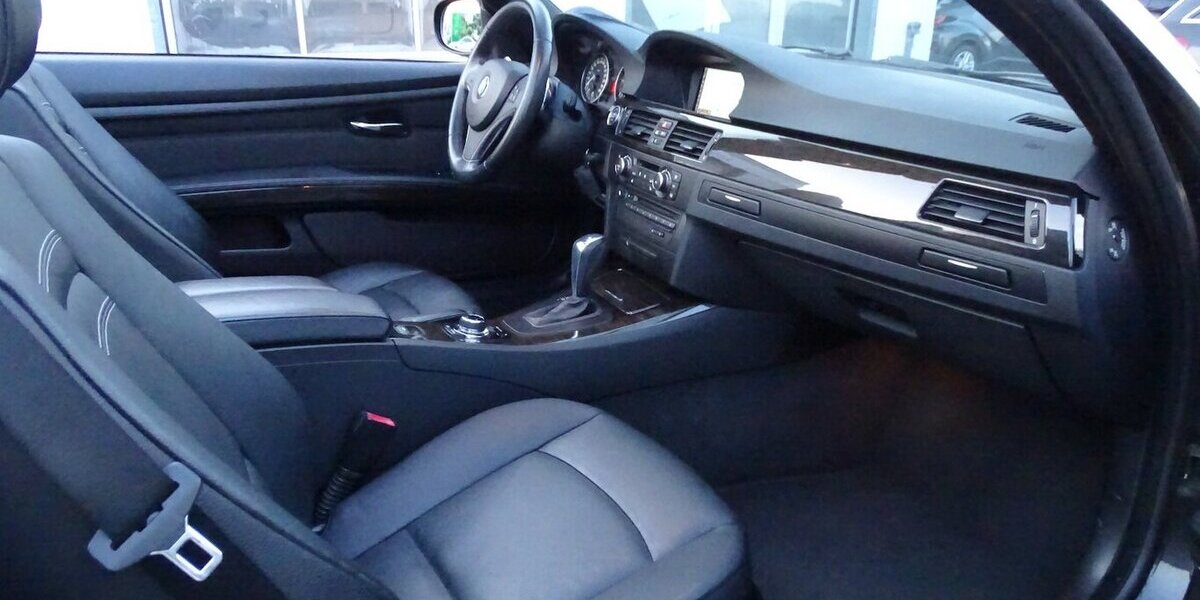 BMW 325d Cabrio Automatik, Navi, Leder, Sitzheizung 205.847 km 12.890 &euro; Rodgau 63110