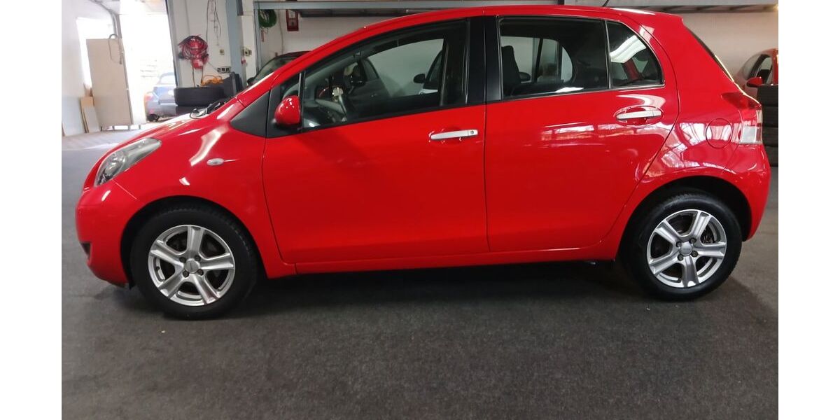 Toyota Yaris 79.990 km 6.450 &euro; Rüsselsheim 65428