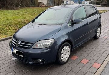 VW Golf Plus 356.590 km 2.100 &euro; Schwalbach am Taunus 65824