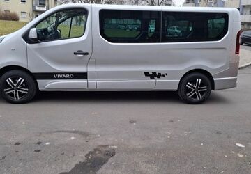 Opel Vivaro 131.000 km 16.999 &euro; FRANKFURT 60435