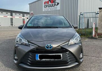 Toyota Yaris 125.000 km 14.100 &euro; Offenbach am Main 63071