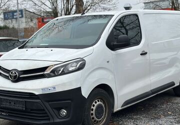 Toyota Proace (Verso) 122.000 km 11.990 &euro; Darmstadt 64293