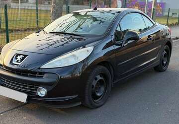Peugeot 207 127.000 km 2.200 &euro; hainburg 63512