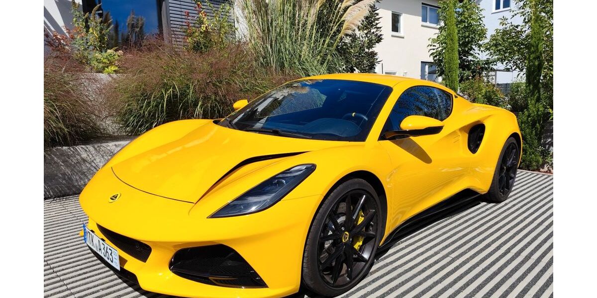 Lotus Emira 1.400 km 82.900 &euro; Bad Soden 65812