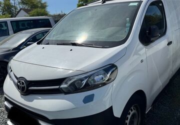 Toyota Proace (Verso) 210.000 km 7.950 &euro; Dieburg 64807