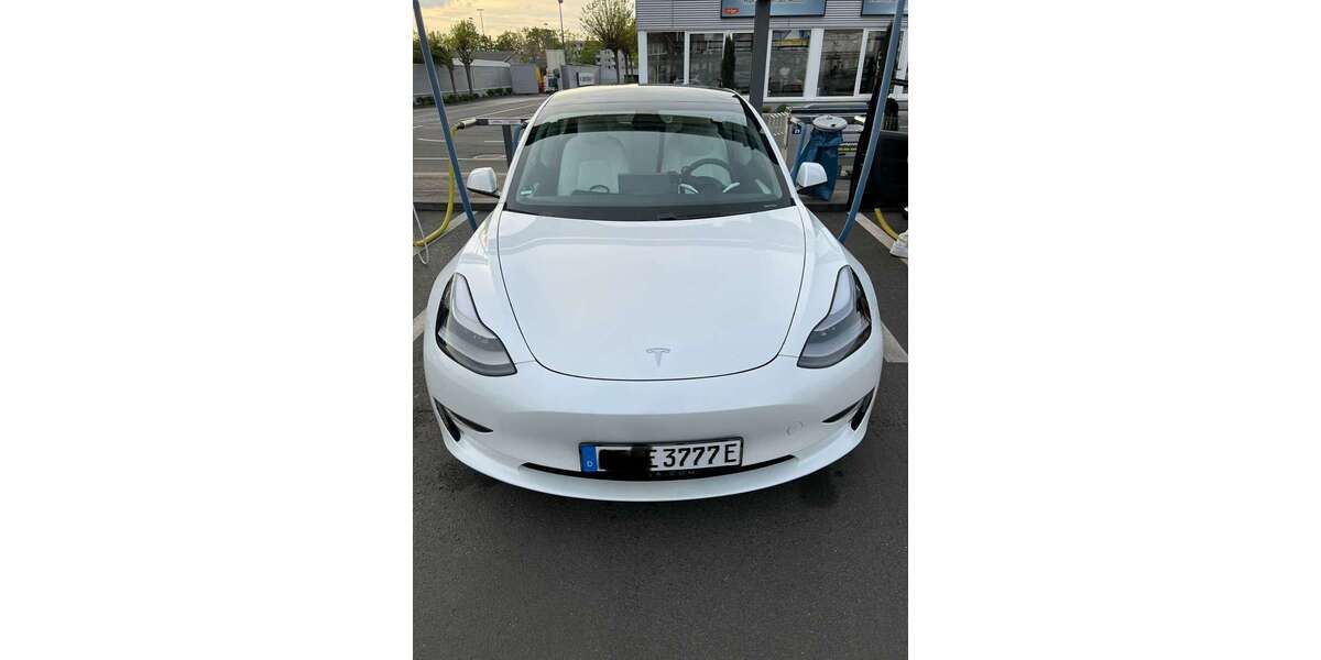 Tesla Model 3 91.000 km 25.900 &euro; Frankfurt am Main, Stadt 60438