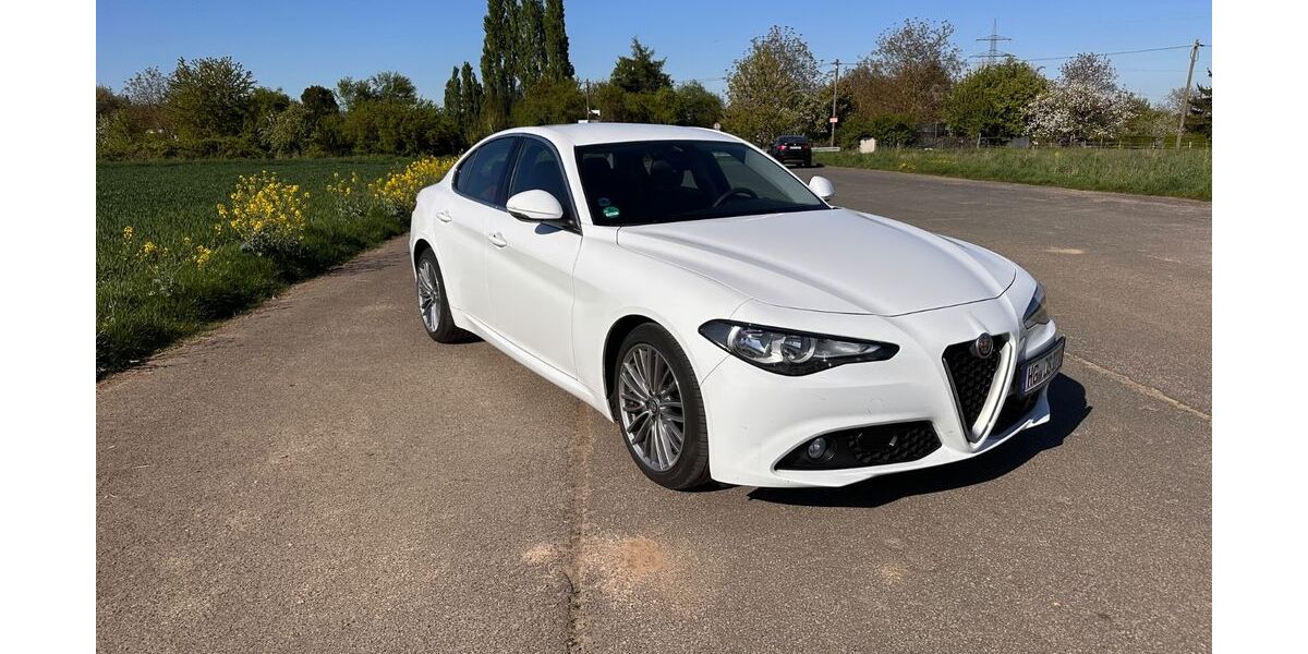 Alfa Romeo Giulia 68.000 km 17.500 &euro; Frankfurt 60439