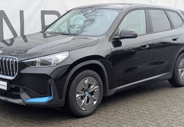 BMW iX1 27.385 km 32.588 &euro; Hainburg 63512