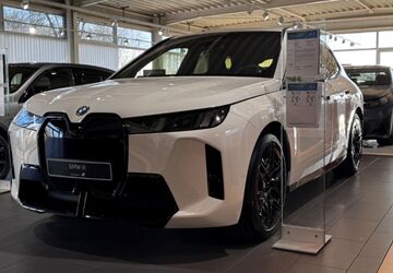 BMW iX 2.100 km 94.499 &euro; Hainburg 63512