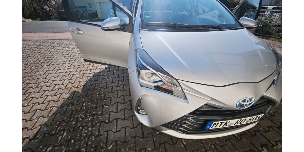 Toyota Yaris 39.500 km 16.250 &euro; Liederbach am Taunus 65835