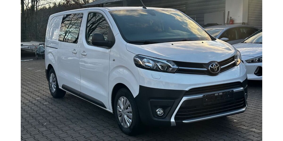 Toyota Proace (Verso) 150.000 km 14.300 &euro; kelkheim 65779