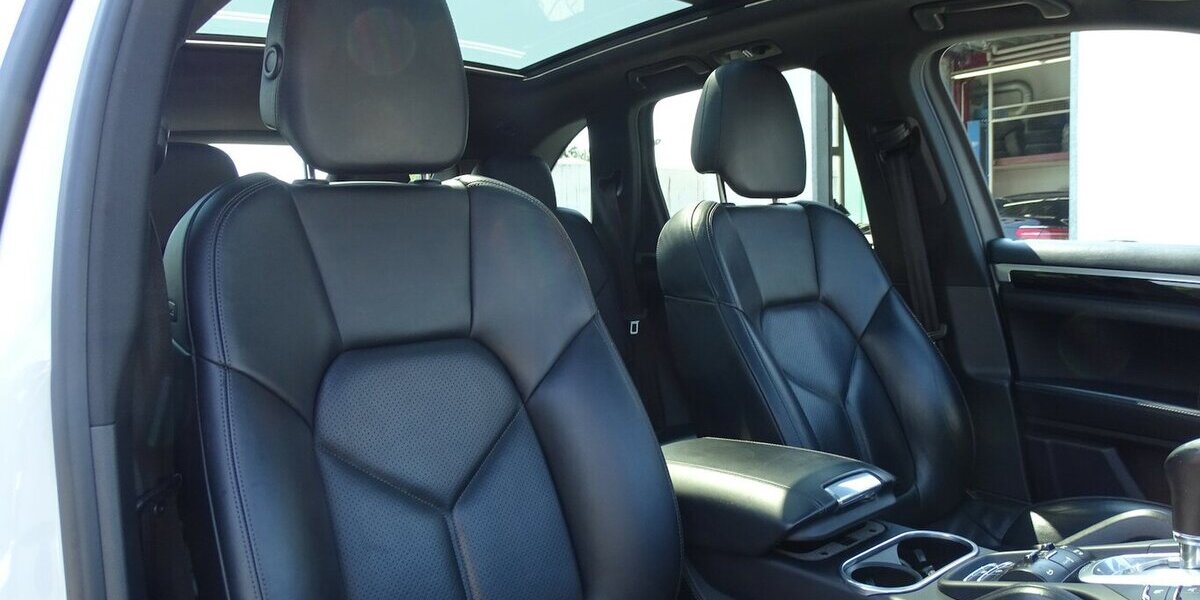 Porsche Cayenne S 4,2l Diesel Pano, Navi, 21 Zoll, Standhe 225.443 km 26.990 &euro; Rodgau 63110