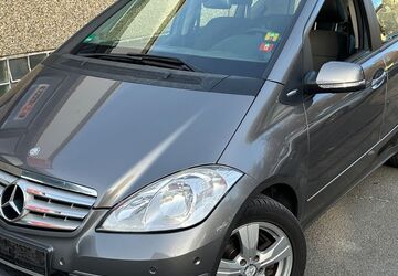 Mercedes-Benz A 180 326.000 km 2.444 &euro; Frankfurt am Main 65933