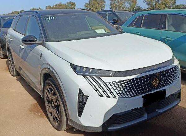 Peugeot 5008 12.873 km 32.480 &euro; Rüsselsheim 65428