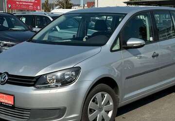 VW Touran 132.000 km 5.900 &euro; Frankfurt A.m 60388