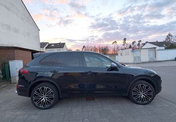 Porsche Cayenne 123.000 km 32.100 &euro; Heusenstamm 63150