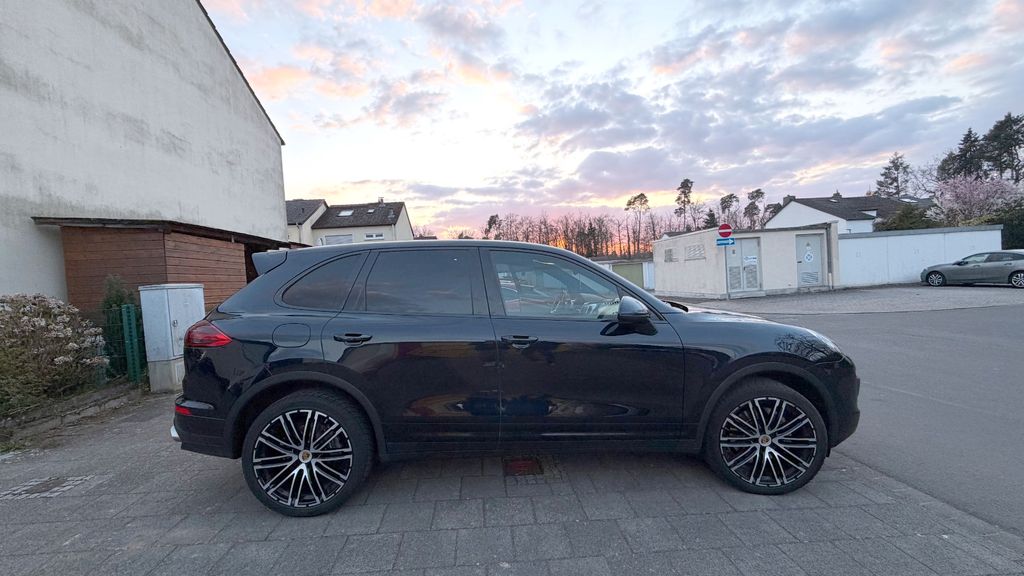 Porsche Cayenne 123.000 km 32.100 &euro; Heusenstamm 63150