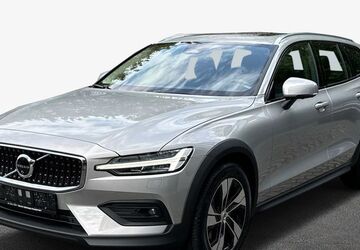 Volvo V60 Cross Country 14.155 km 61.900 &euro; Frankfurt am Main 60486