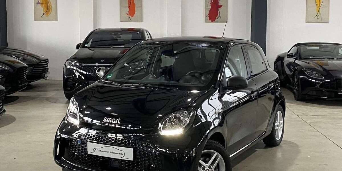 Smart forFour 45.590 km 8.880 &euro; Frankfurt am Main 60386