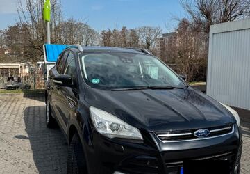 Ford Kuga 128.000 km 9.900 &euro; Bad Homburg 61350