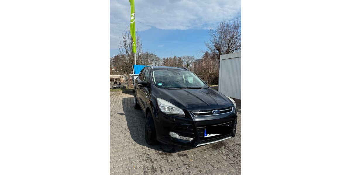Ford Kuga 128.000 km 9.900 &euro; Bad Homburg 61350