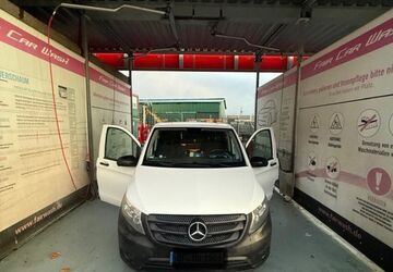 Mercedes-Benz Vito 204.000 km 8.250 &euro; Offenbach 63075