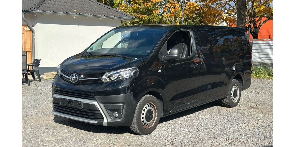 Toyota Proace (Verso) 157.000 km 11.990 &euro; Darmstadt 64293