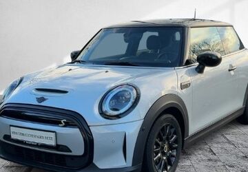 Mini Cooper SE 26.238 km 16.999 &euro; Frankfurt 60314