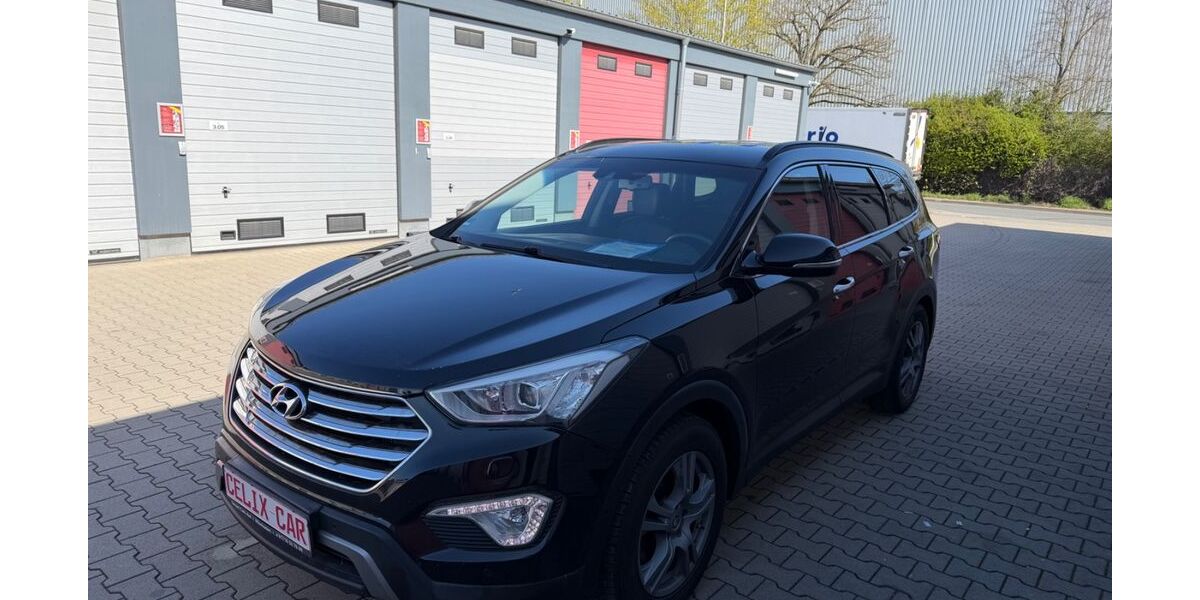 Hyundai Grand Santa Fe 185.000 km 14.690 &euro; Gross Gerau 64521