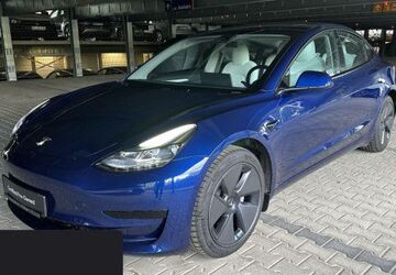 Tesla Model 3 44.811 km 31.300 &euro; Hanau 63457