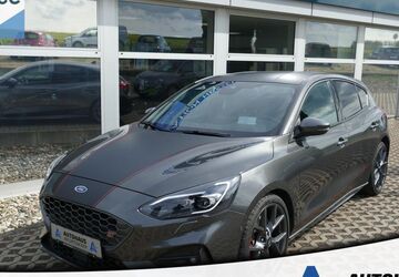 Ford Focus 38.431 km 24.950 &euro; Karben 61184