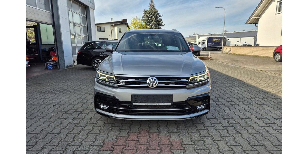 VW Tiguan Highline R-Line DSG, Navigation, LED-Schein 61.222 km 22.790 &euro; Rodgau 63110