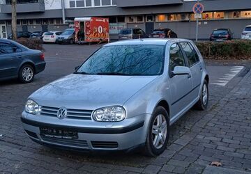 VW Golf 240.000 km 800 &euro; Hanau 63454