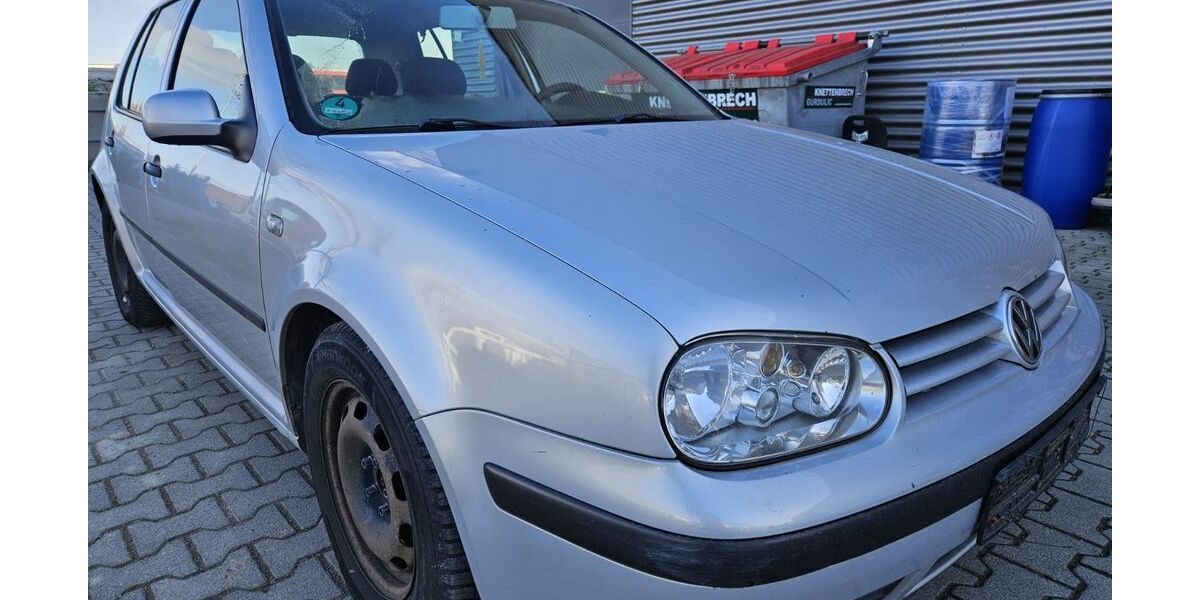 VW Golf 290.000 km 1.500 &euro; Kelkheim 65779