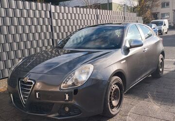 Alfa Romeo Giulietta 165.627 km 2.880 &euro; Langenselbold bei Frankfurt/Main 63505