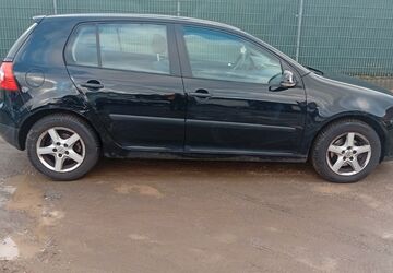VW Golf 258.000 km 1.650 &euro; Hanau 63452
