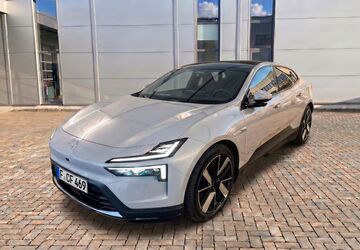 Polestar 4 12.825 km 47.500 &euro; Frankfurt am Main 60325