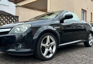 Opel Tigra 144.876 km 2.000 &euro; Hanau 63456