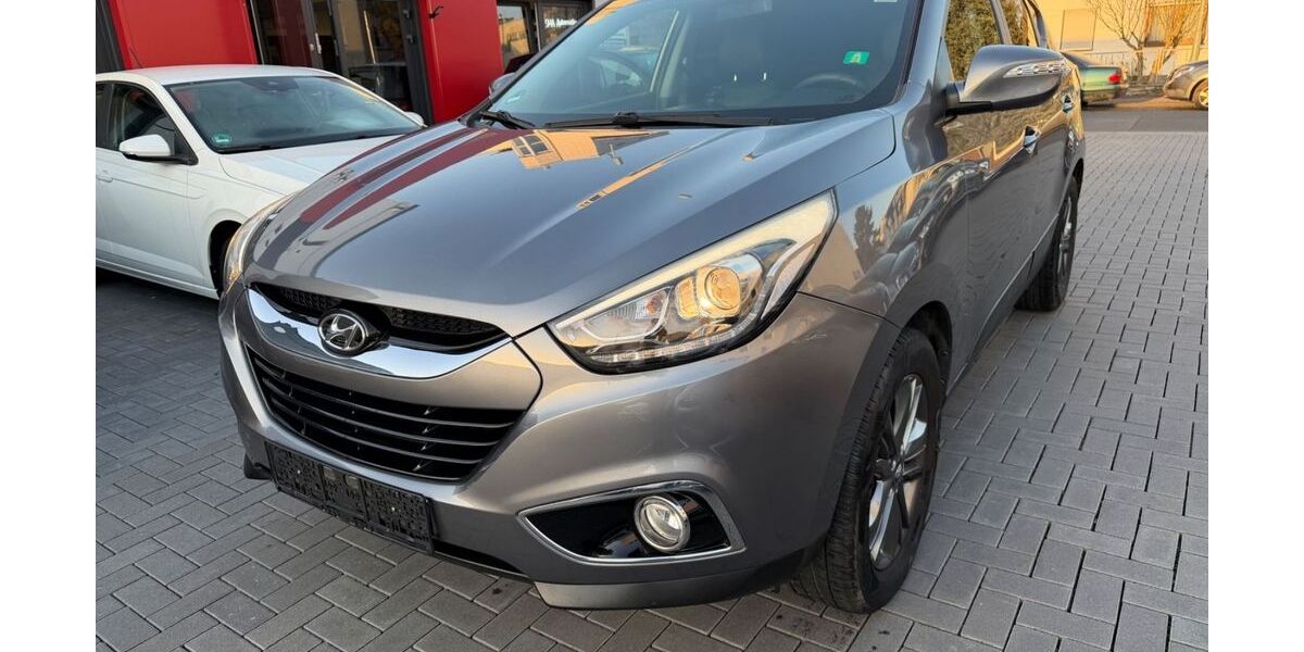 Hyundai ix35 118.862 km 10.799 &euro; FRANKFURT AM MAIN 60488