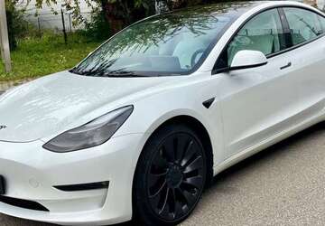 Tesla Model 3 84.000 km 29.790 &euro; Flörsheim am Main 65439
